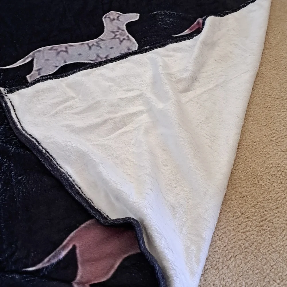 👻Colorful Dachshund Dog 👻Blanket 59 X 72 New No Tag